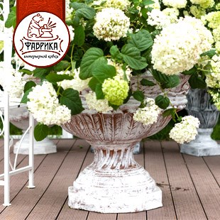 Вазоны уличные