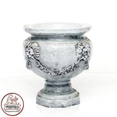 Уличный вазон для цветов 