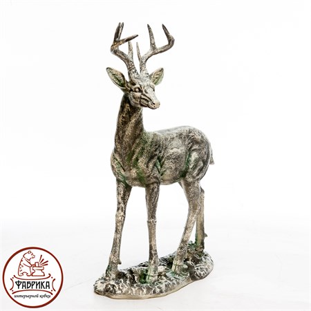 Садовая фигура Олень
