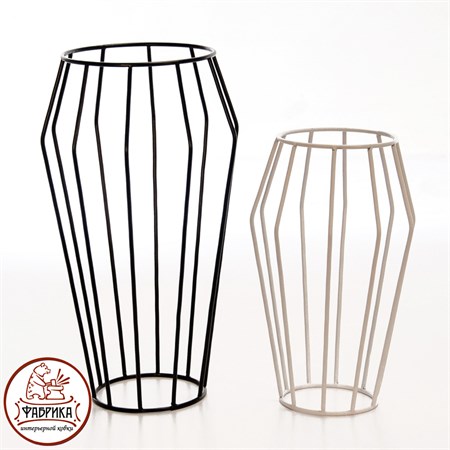 Кованая подставка для цветов 