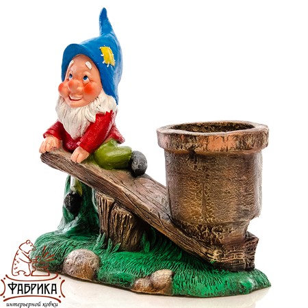 Садовая фигура гном