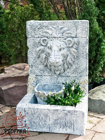 Фонтан большой "Львиная голова"