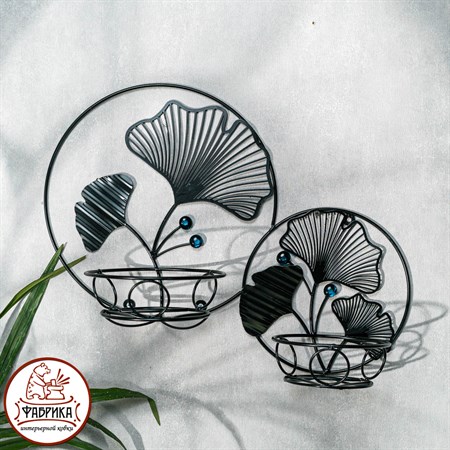 металлическая настенная подставка