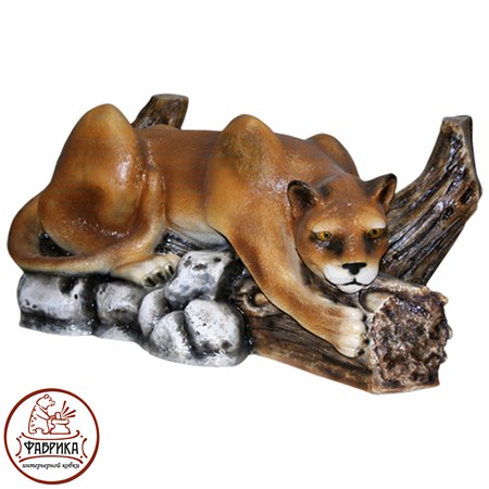 Садовая фигура из полистоуна Пума на дереве F01190