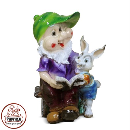 Садовая фигура из полистоуна Гном с Зайцем и книгой